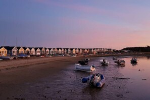 Studio, Multiple Beds | Marina - The Cedarwoods - Luxury Studio for 5! (Christchurch)