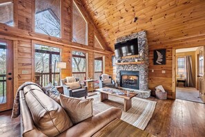 Smart TV, caminetto, videogiochi, libri