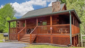 Exterior - Valley Hi (Pigeon Forge)