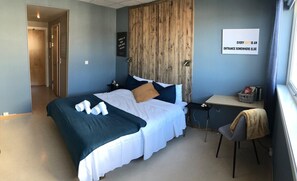 Economy Double Room | Free WiFi, bed sheets - Gjøvik Overnatting AS (Gjovik)