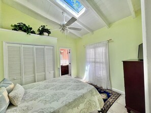 4 bedrooms, desk, iron/ironing board, free WiFi