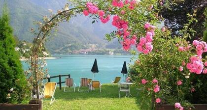 Civettini House 100 mt from the lake