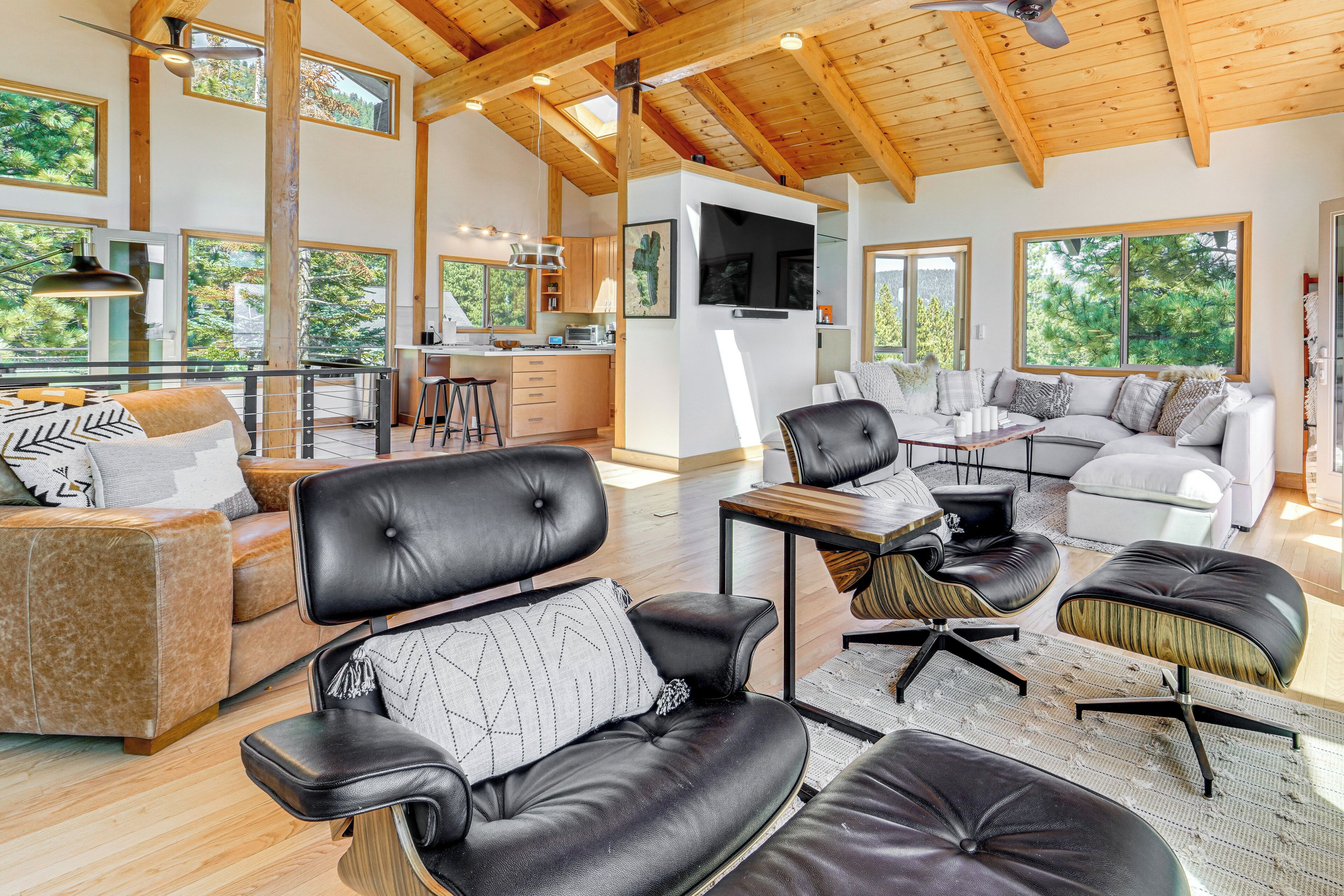 TV, fireplace, Netflix, streaming services