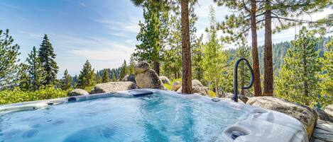 Bain à remous extérieur