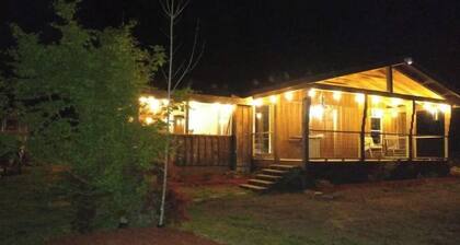 Paradise Mountain Getaway! Hot Tub to Relax after Hiking, Fishing, & Fun Here!