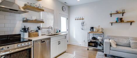 Condo, Multiple Beds, Garden View | Private kitchen | Stovetop, dishwasher, coffee/tea maker, cookware/dishes/utensils
