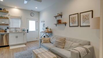 Condo, Multiple Beds, Garden View | Interior