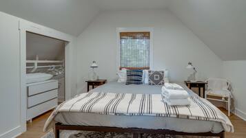 Condo, nhiều giường, quang cảnh vườn | 2 phòng ngủ, truy cập Internet không dây miễn phí