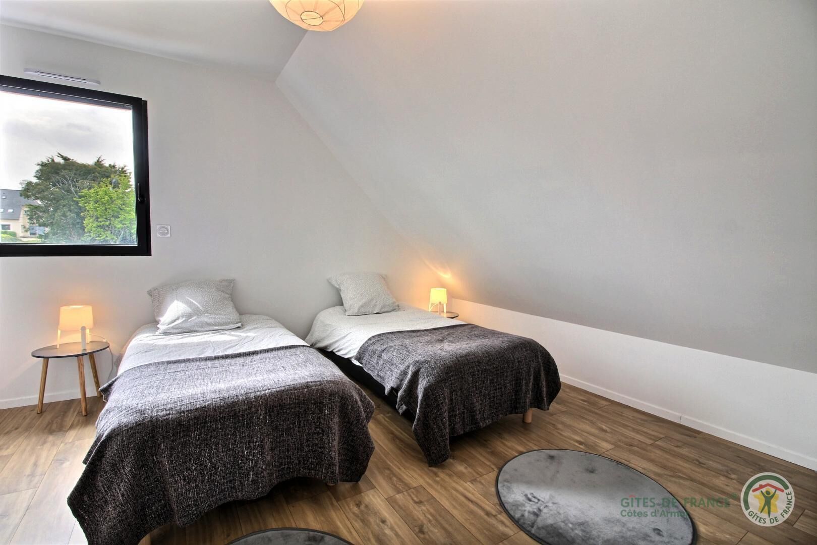 2 chambres, fer et planche à repasser, Wi-Fi gratuit, draps fournis