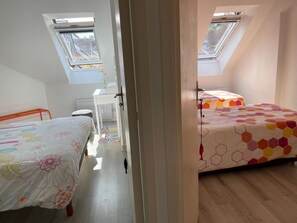 2 bedrooms, iron/ironing board, free WiFi