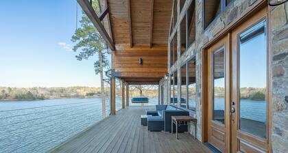 "LAKEVIEW": No Steps, HOT TUB, Boat/Swim Dock, Elevator