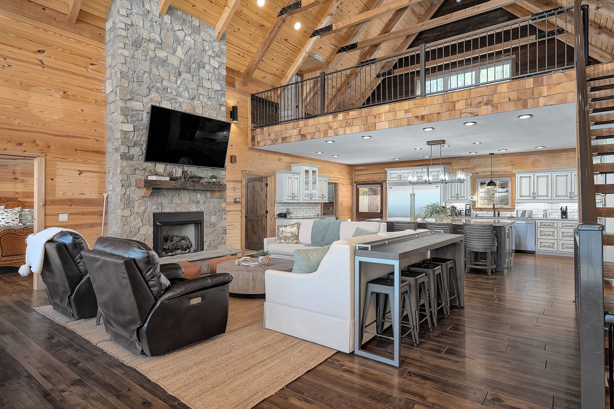 Smart TV, fireplace, ping pong, books