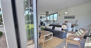 TV, fireplace, DVD player, stereo