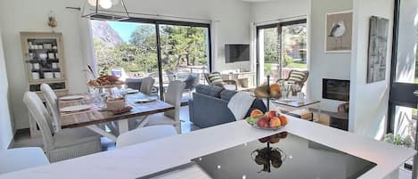 تناول الطعام