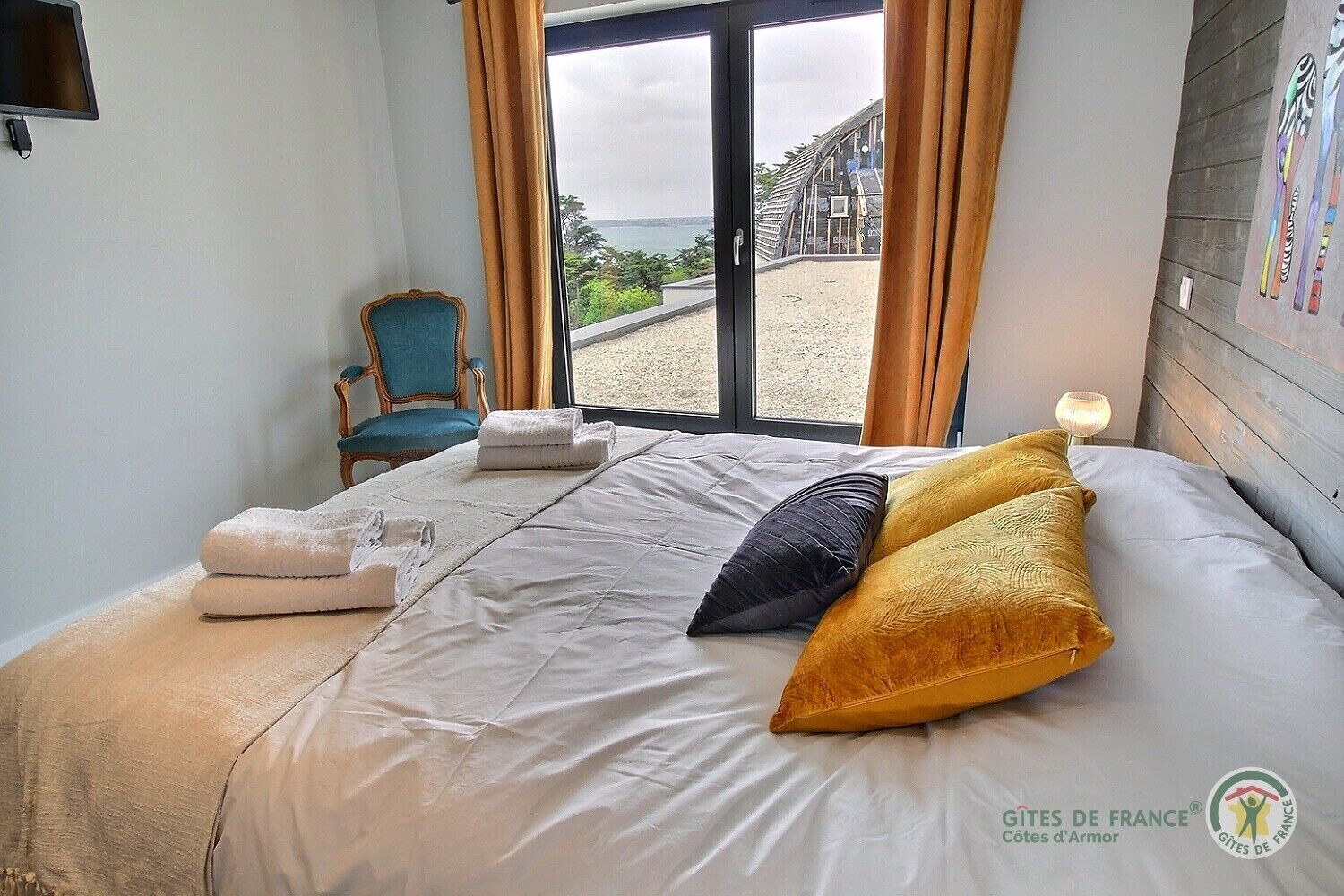 3 soverom, skrivebord, strykejern/-brett og wi-fi (inkludert)