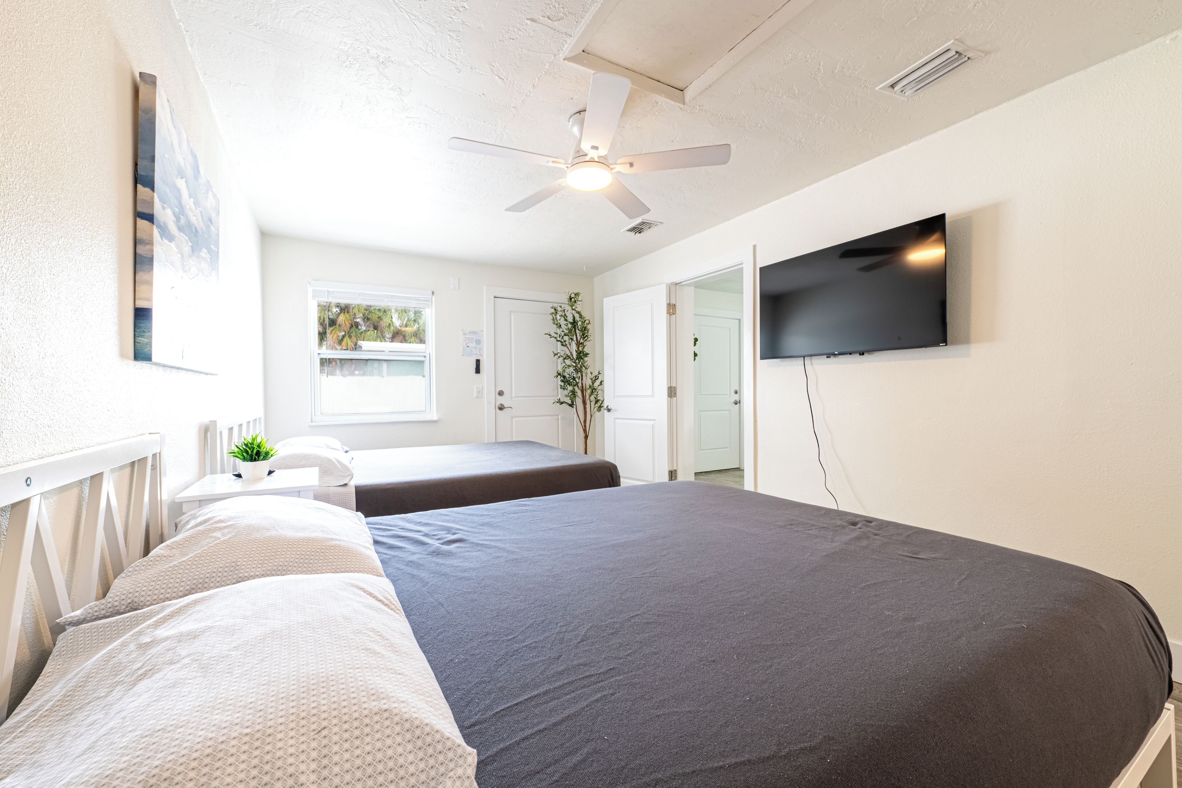 2 bedrooms, iron/ironing board, travel crib, free WiFi