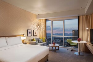 Quarto luxo, 1 cama King | Roupas de cama premium, edredons de pluma