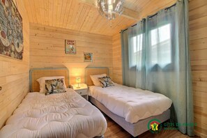 3 chambres, fer et planche à repasser, Wi-Fi gratuit, draps fournis