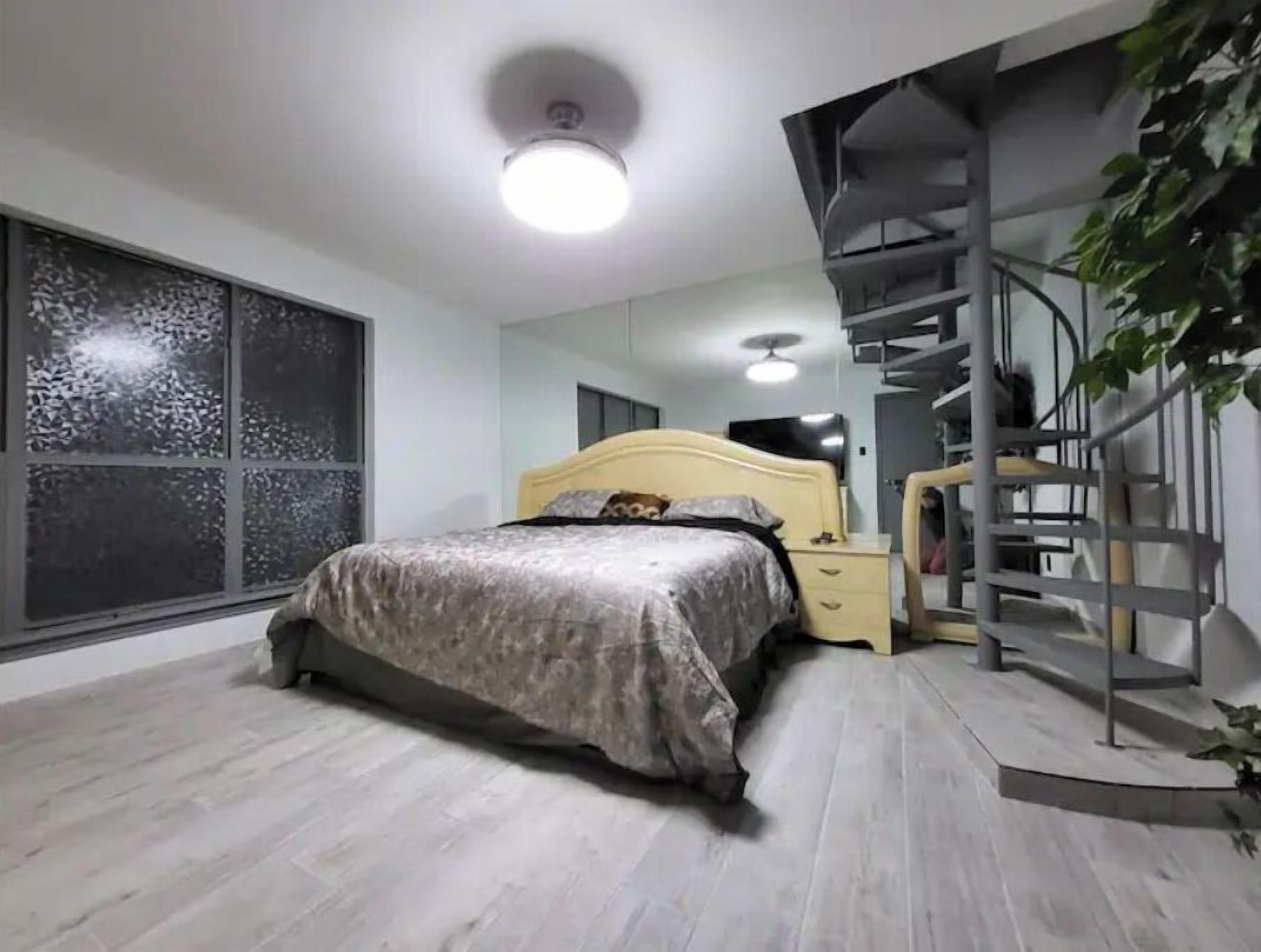 1 bedroom, desk, free WiFi, bed sheets