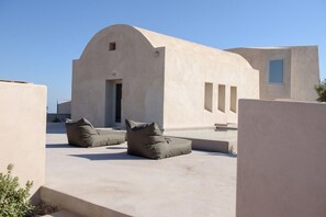 Exterior - Villa Vasilias (16 Guests) - Modern villa with ool in Santorini (Thera)