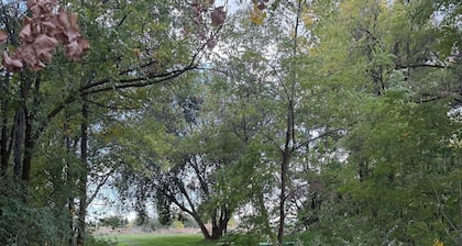 Wonderful campground in Caldwell with stunning views. And a shared private lake.