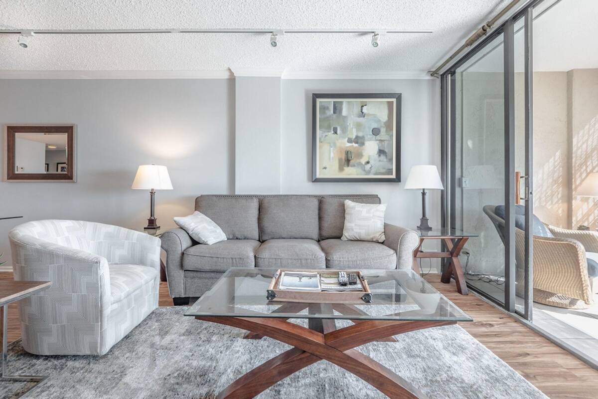 Condo, 2 Bedrooms | Living room