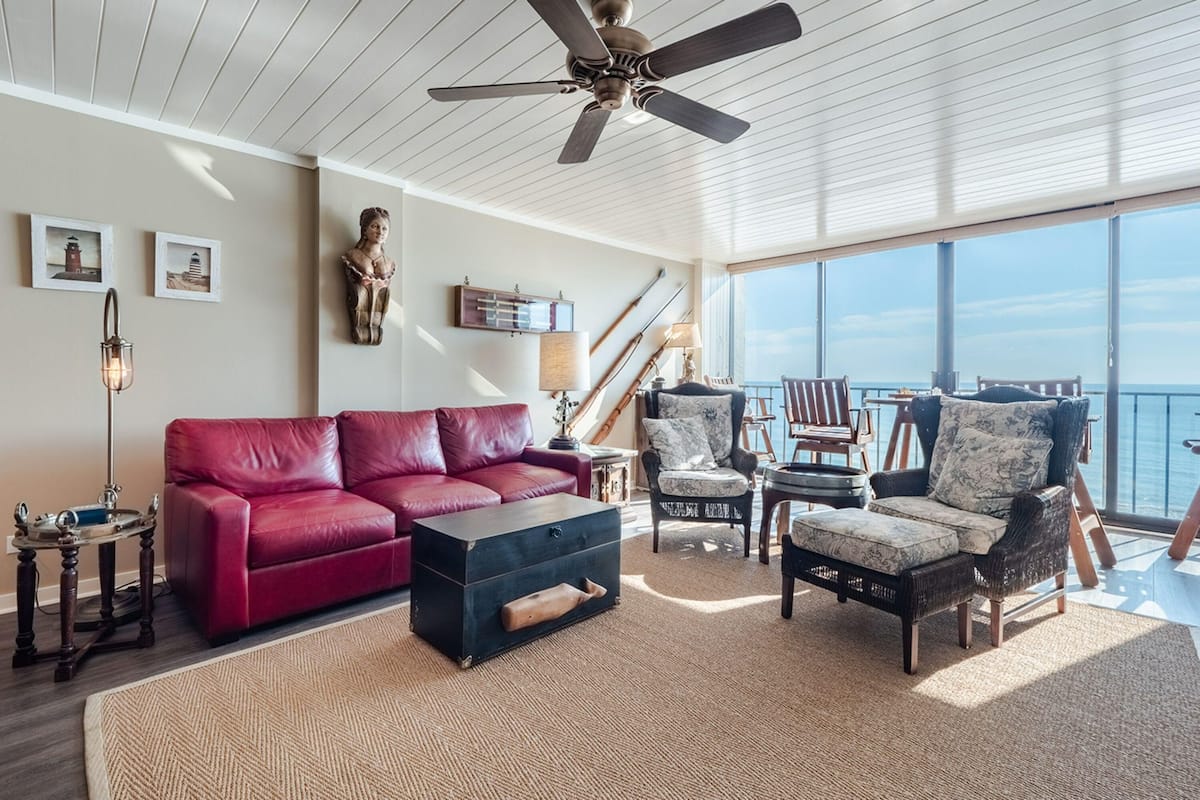 Condo, 2 Bedrooms | Living room