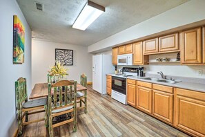 Fridge, microwave, stovetop, coffee/tea maker - Mountain Retreat < 4 Mi to Downtown Boone! (Boone)