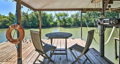 Bay Access & Dock: Riverfront Tivoli Escape