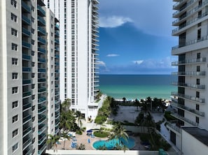 Exterior - Unbeatable Ocean & Canal Views from Your Comfortable Beach Retreat (Hollywood)