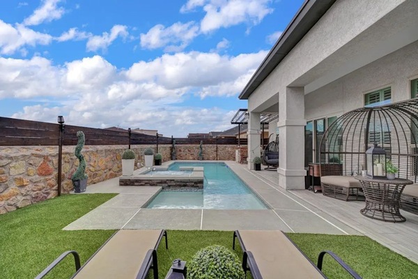 Piscine extérieure, piscine chauffée