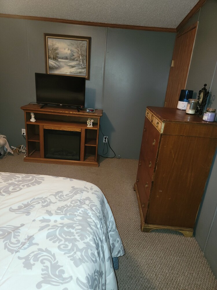 Cozy Nest close to Scenic Bellevue Iowa also hot spots in Dubuque Iowa