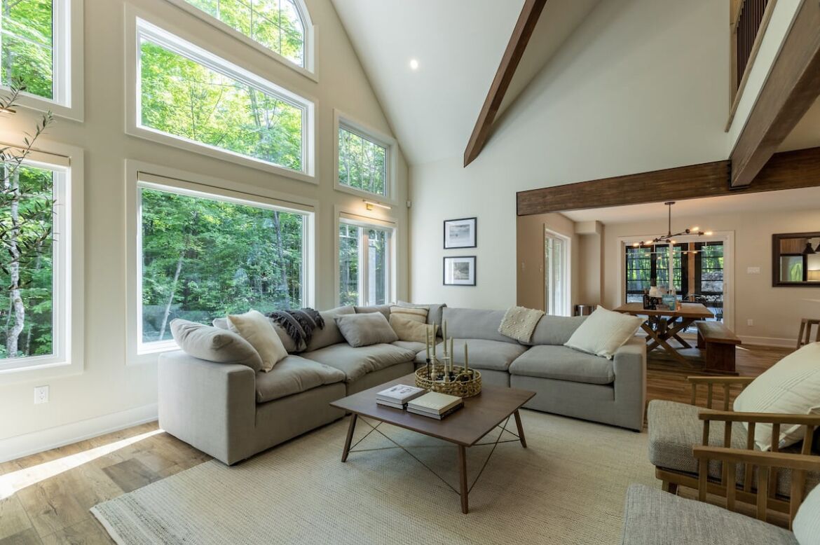 智能電視、壁爐、乒乓球設施、影像庫