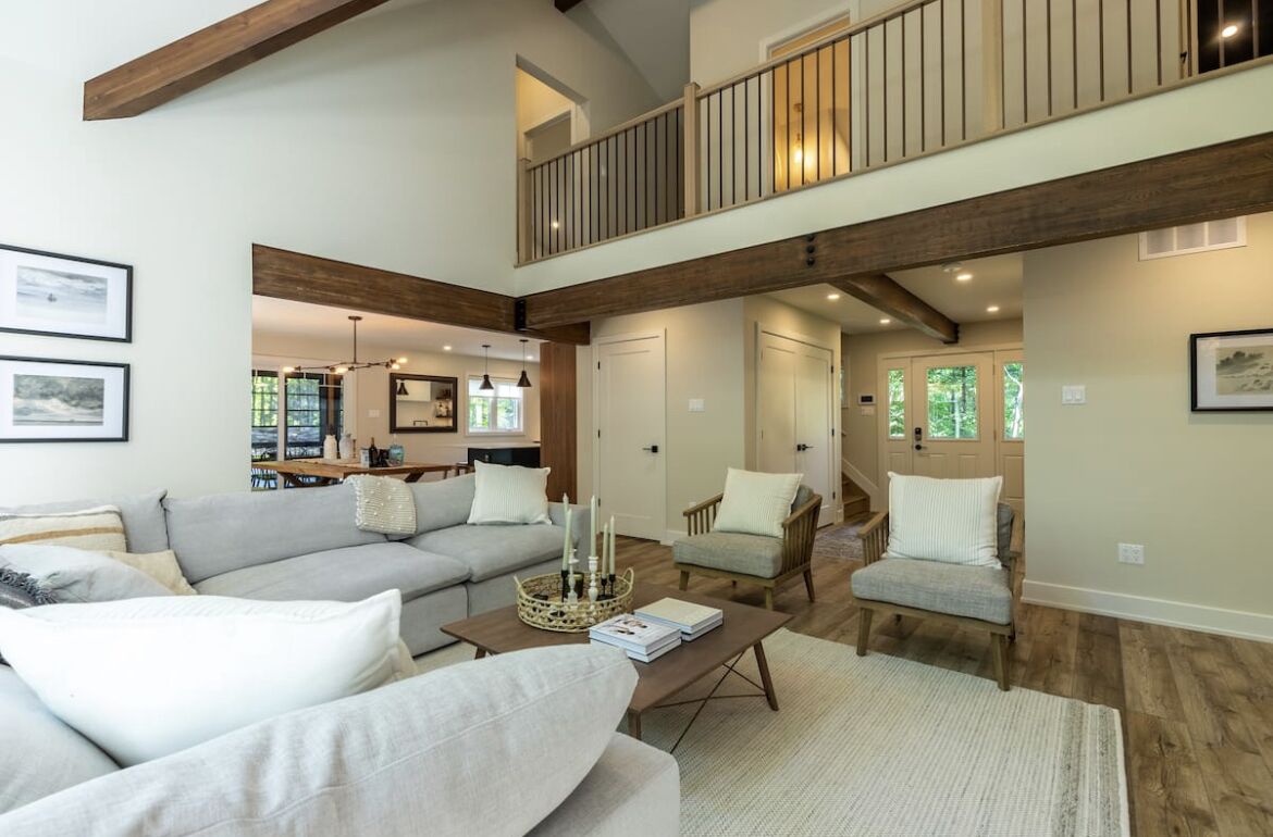 TV connectée, cheminée, table de tennis de table, vidéothèque