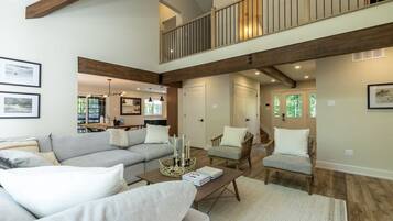 TV connectée, cheminée, table de tennis de table, vidéothÚque