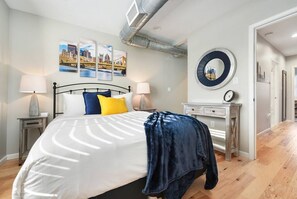 2 bedrooms, desk, iron/ironing board, free WiFi