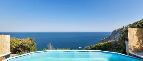 Außenpool (je nach Saison geöffnet)