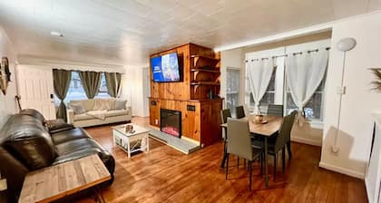 Renovated Adirondack Getaway Downtown Saranac Lake - Sleeps 7