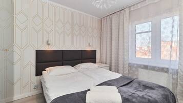 Apartment, 1 Bedroom, Kitchen | 1 bedroom, bed sheets