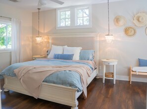 3 Schlafzimmer, Zimmersafe, Schreibtisch, Bügeleisen/Bügelbrett