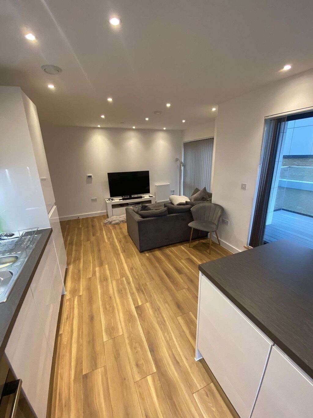 Departamento, 1 cama Queen size | Cocina privada | Refrigerador, microondas, horno y parrilla de estufa 