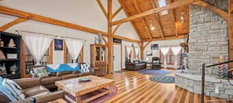 8 Does a Dancin` Cabin