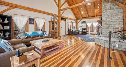 8 Does a Dancin` Cabin