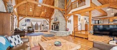 TV, fireplace, stereo