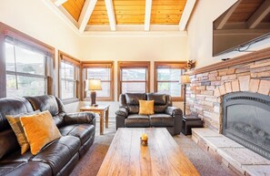 Living area - Long Branch #311 (Breckenridge)