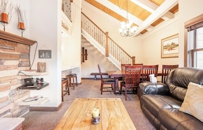 Condo, Multiple Beds, Pool Access, City View | Living area