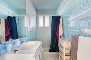 Apartment | Badezimmer