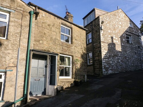 1A Lower Croft Street