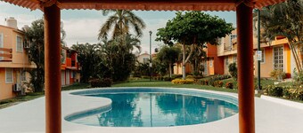 Family-Friendly Beach House - 5 min from the beach!