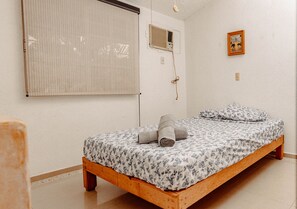 3 bedrooms, iron/ironing board, WiFi, bed sheets - Family-Friendly Beach House - 5 min from the beach! (Ixtapa Zihuatanejo)